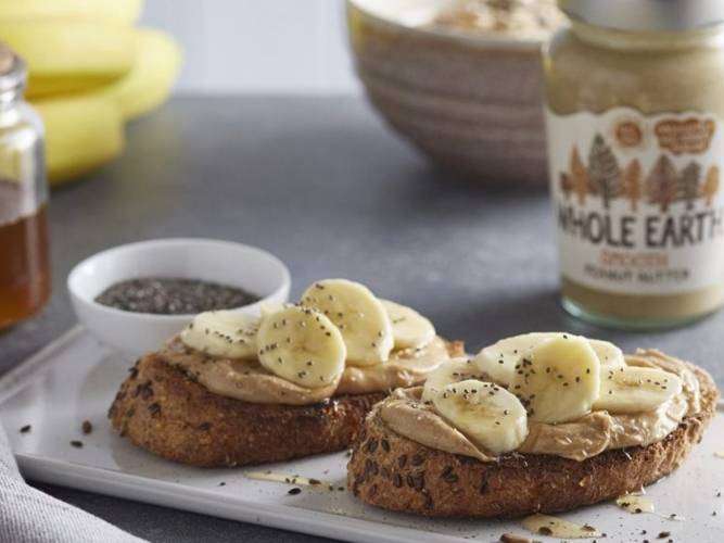 PEANUT BUTTER & BANANA ON TOAST